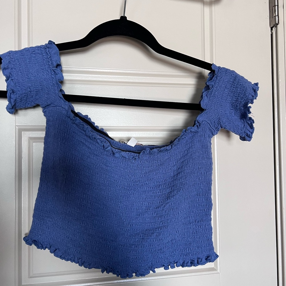 Gianni Bini off the shoulder crop top size Medium